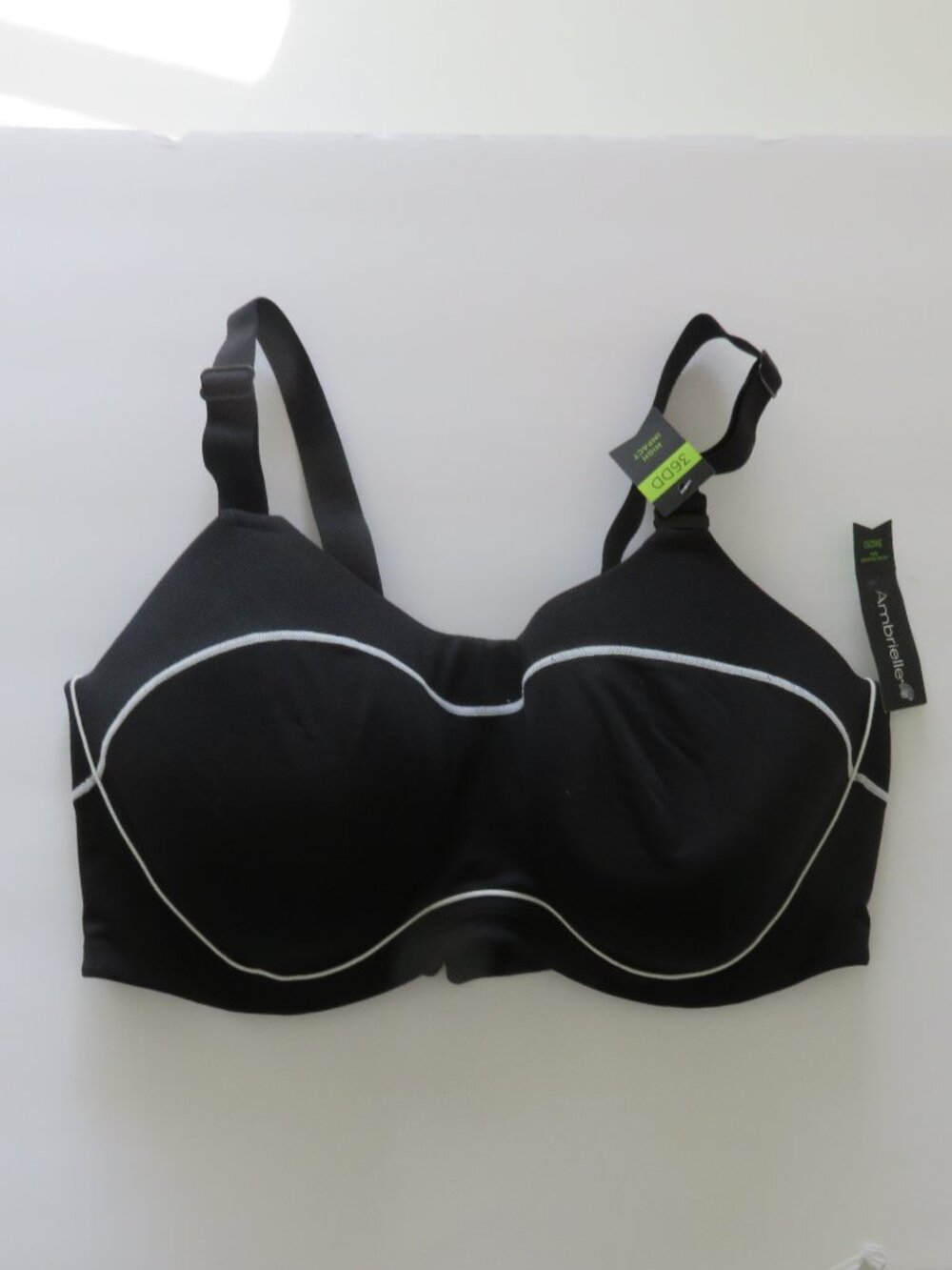 (#100) Ambrielle Multitasker Sports Bra Underwire Molded Cups Size 36DD